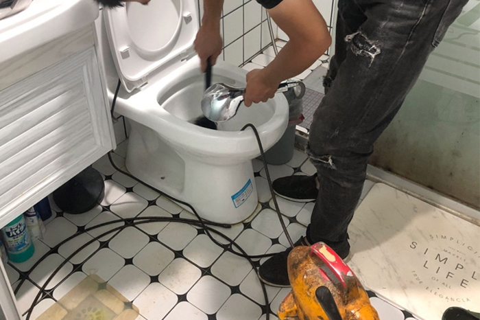 殷都疏通下水道